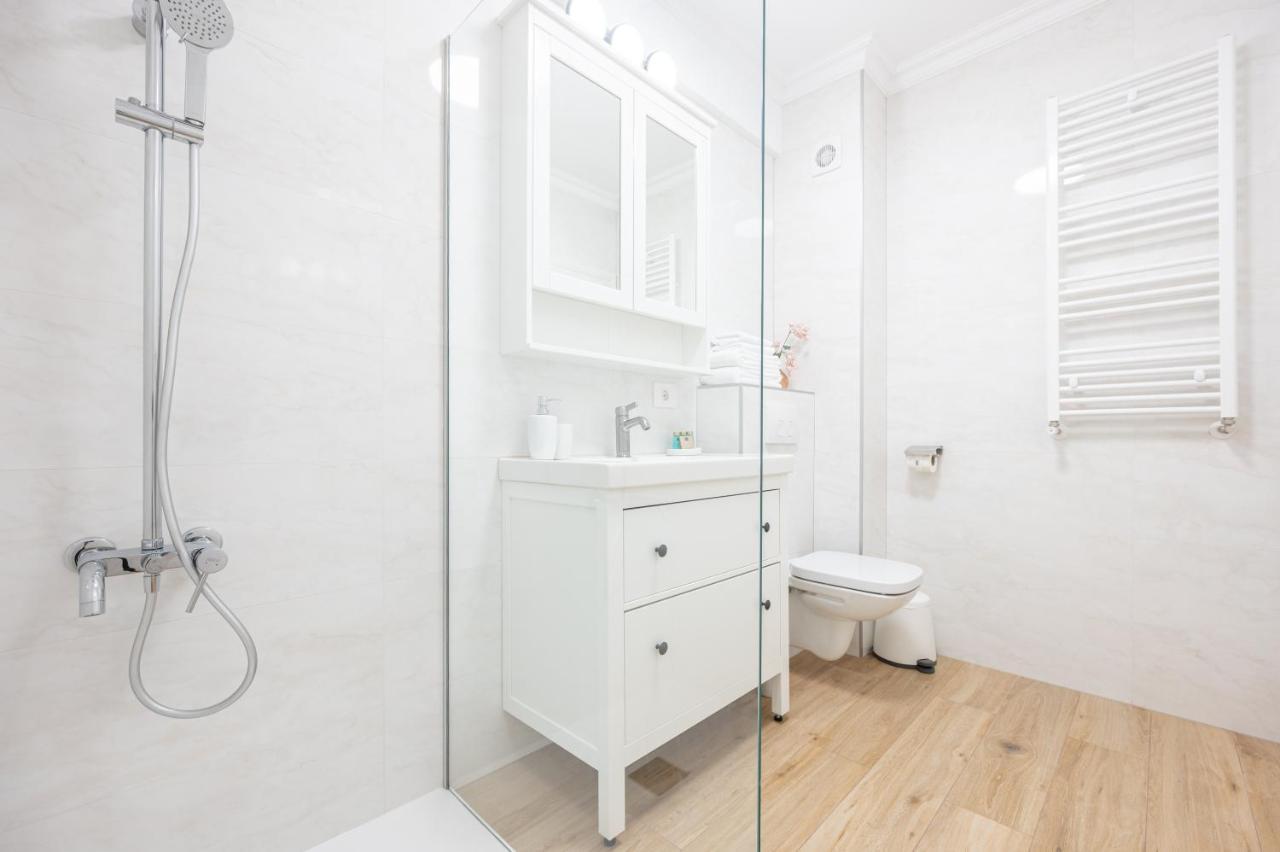 Lilla Flats Apartman Nagyvárad Kültér fotó