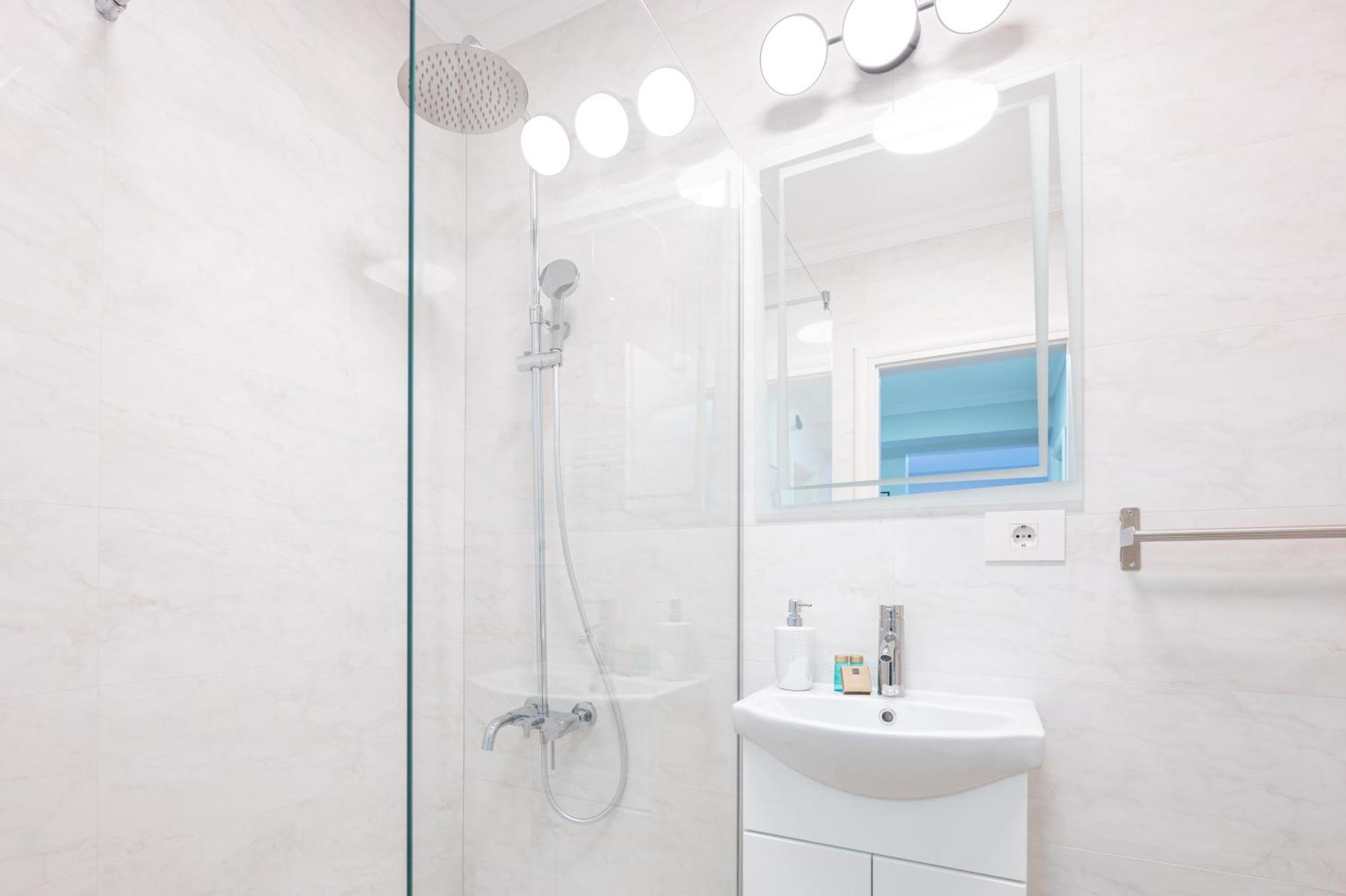 Lilla Flats Apartman Nagyvárad Szoba fotó
